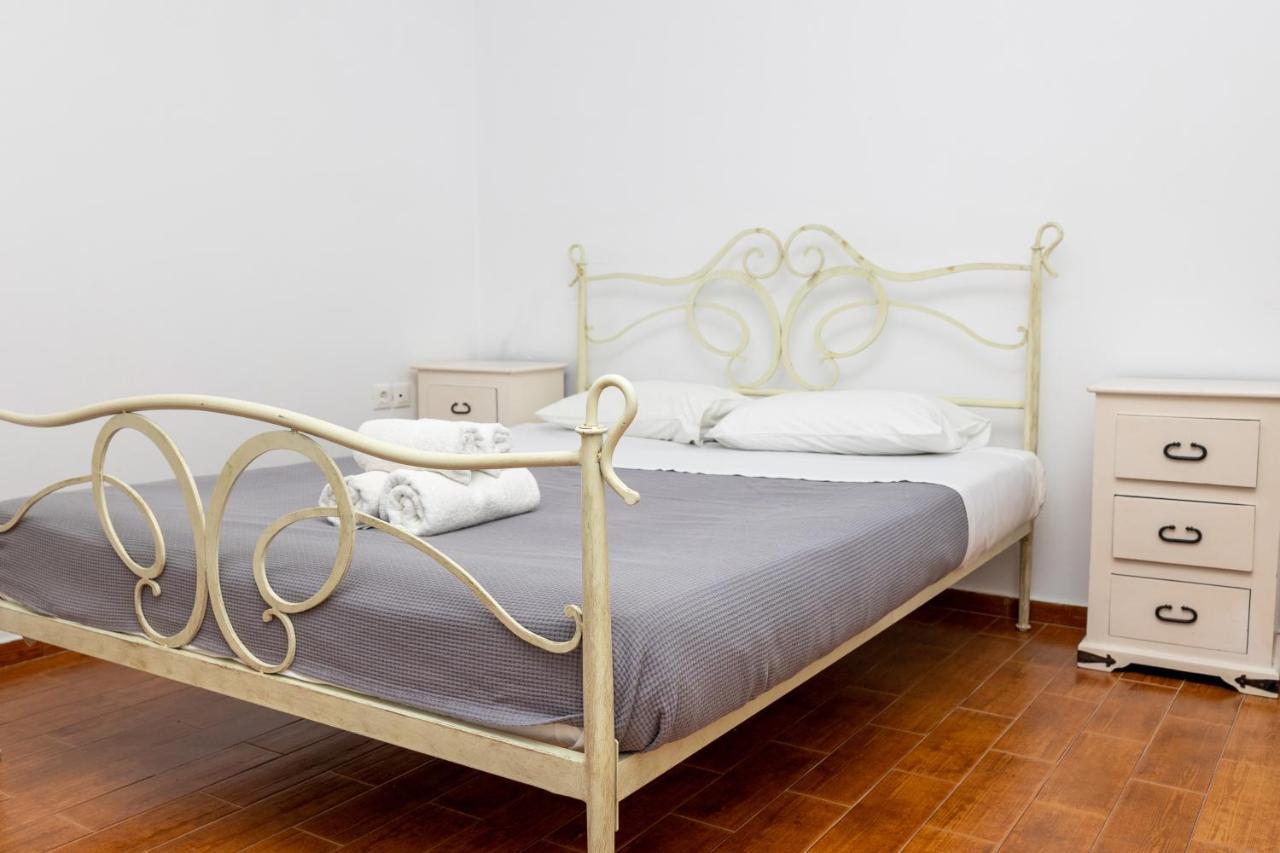 Depis Economy Apartments Naxos City Екстериор снимка