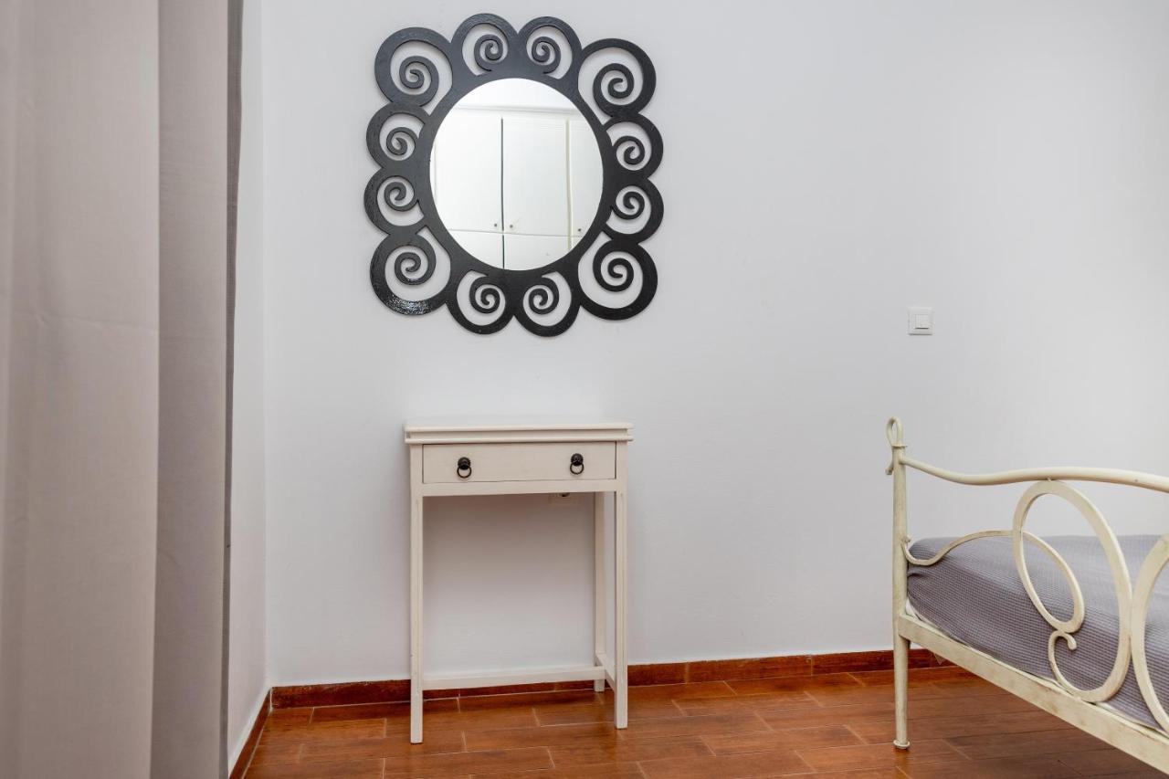 Depis Economy Apartments Naxos City Екстериор снимка