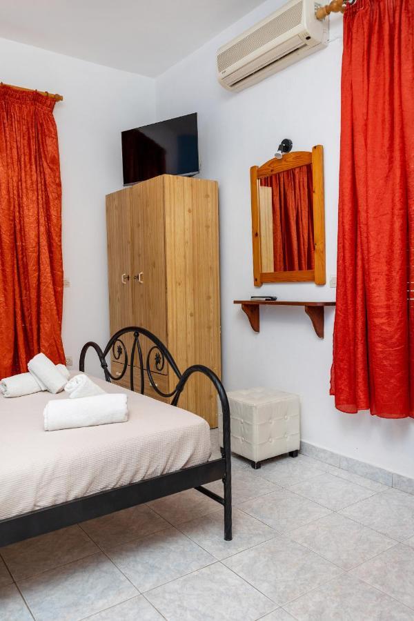 Depis Economy Apartments Naxos City Екстериор снимка