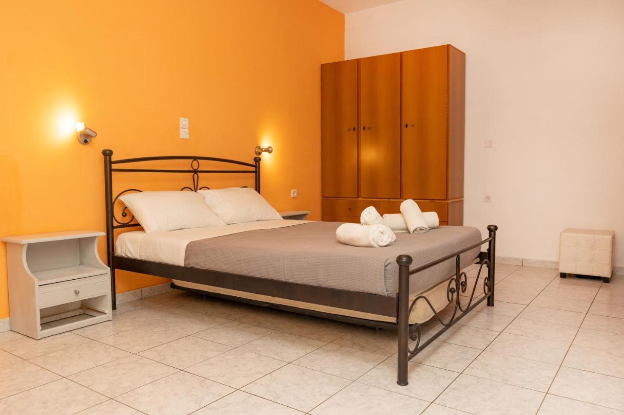 Depis Economy Apartments Naxos City Екстериор снимка